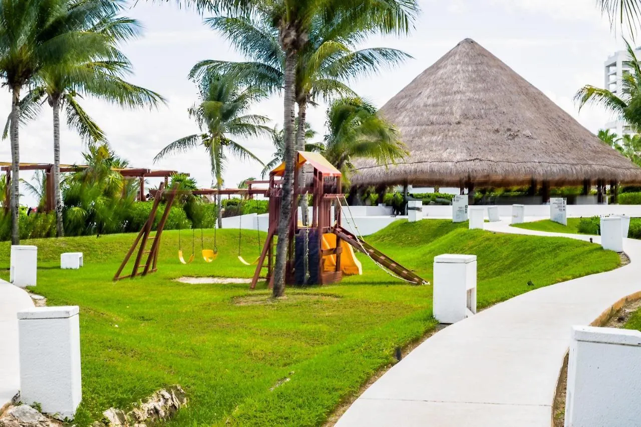 Punta Me Luxury Apartments Ocean View & Beach Front Cancun Mexico